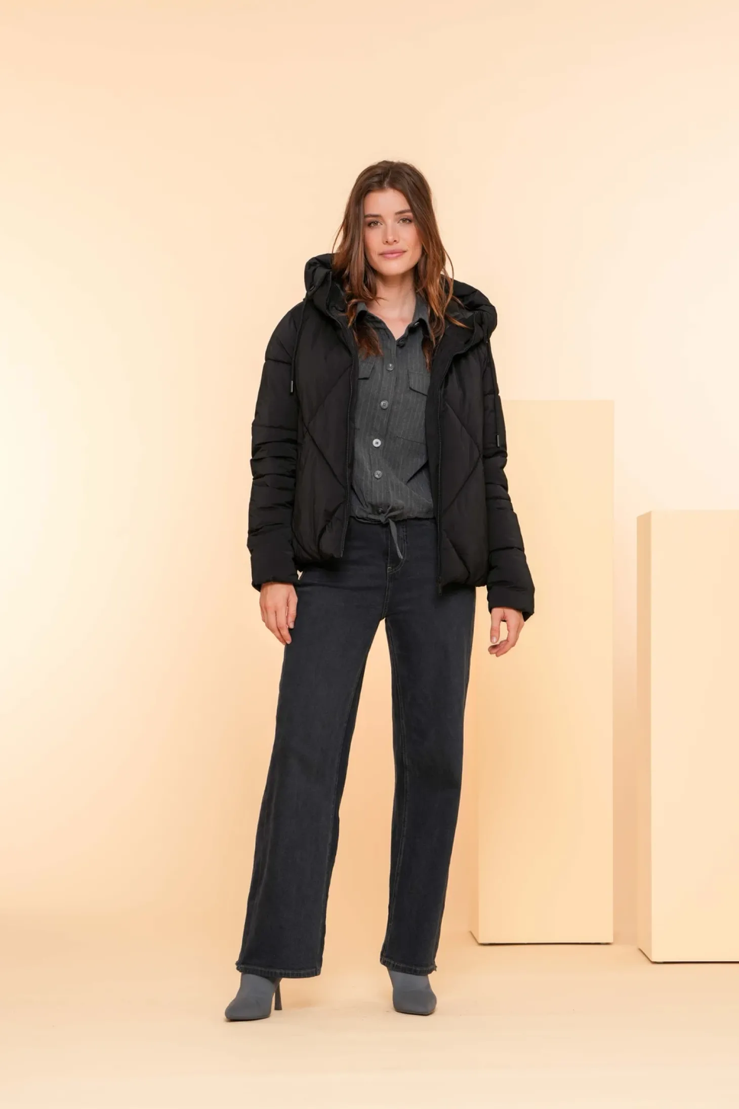 Jassen & Jacks*Geisha Fashion Geisha Dames Korte Warme Pufferjas 48516-21 zwart