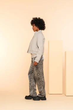 Broeken*Geisha Fashion Geisha Dames Mid Rise Broek Met Panterprint 41663-20 grijs