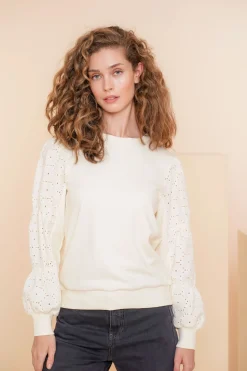 Truien & Vesten*Geisha Fashion Geisha Dames Sweater Met Broderie 42608-41 off-white