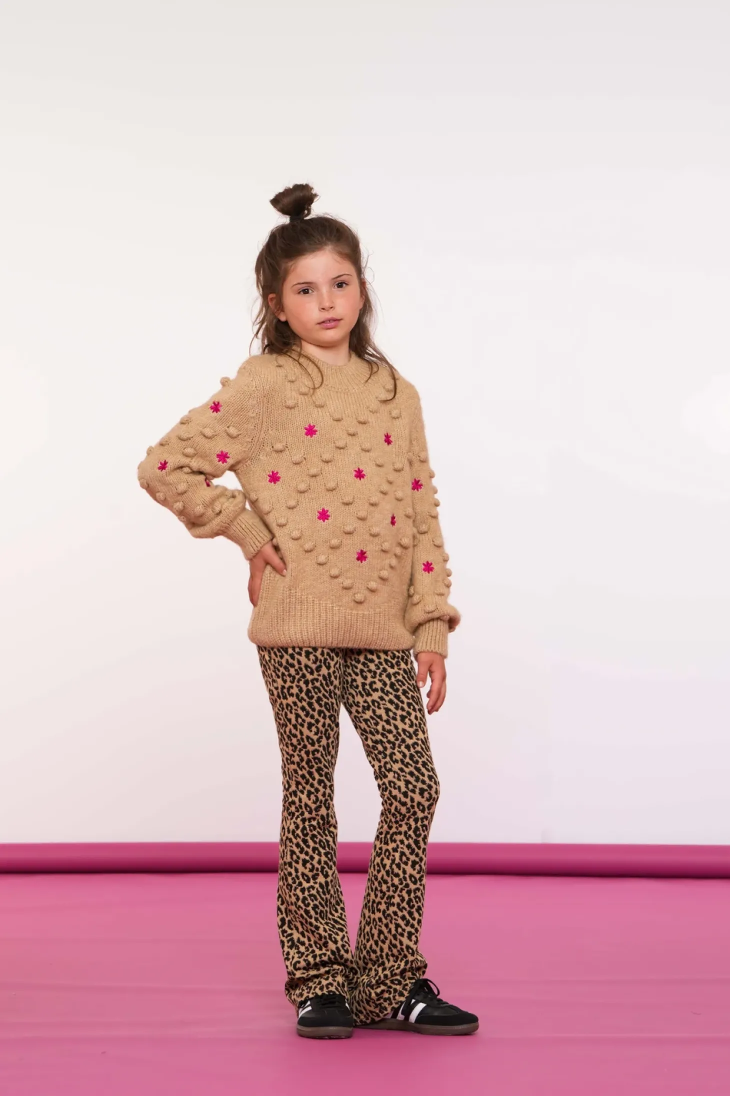Truien & Vesten*Geisha Fashion Geisha Girls Kleurrijke Gebreide Trui Met Pompons 44550K-23 sand